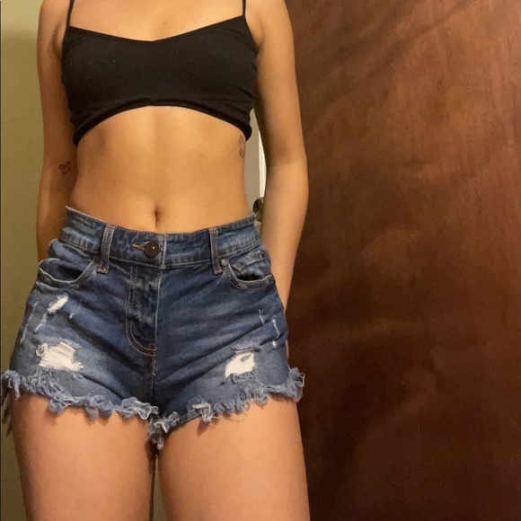 ‼️SOLD ON DEPOP‼️ fashion nova distressed shorts - Picture 1 of 2